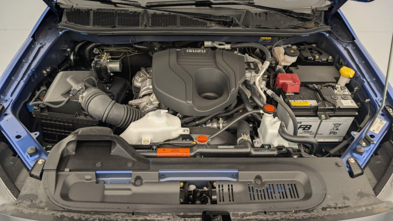 Photo 20 de l'offre de ISUZU D-MAX 1.9 4X4 SPACE CAB N60 NSPORT  AT à 45846€ chez Carlyss automobiles Vitré