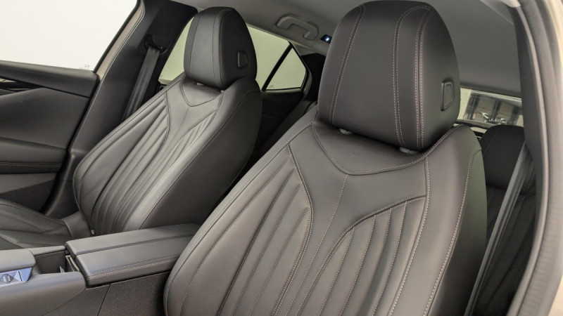 Photo 16 de l'offre de DS DS4 PureTech 130 EAT8 Rivoli à 24340€ chez Carlyss automobiles Vitré