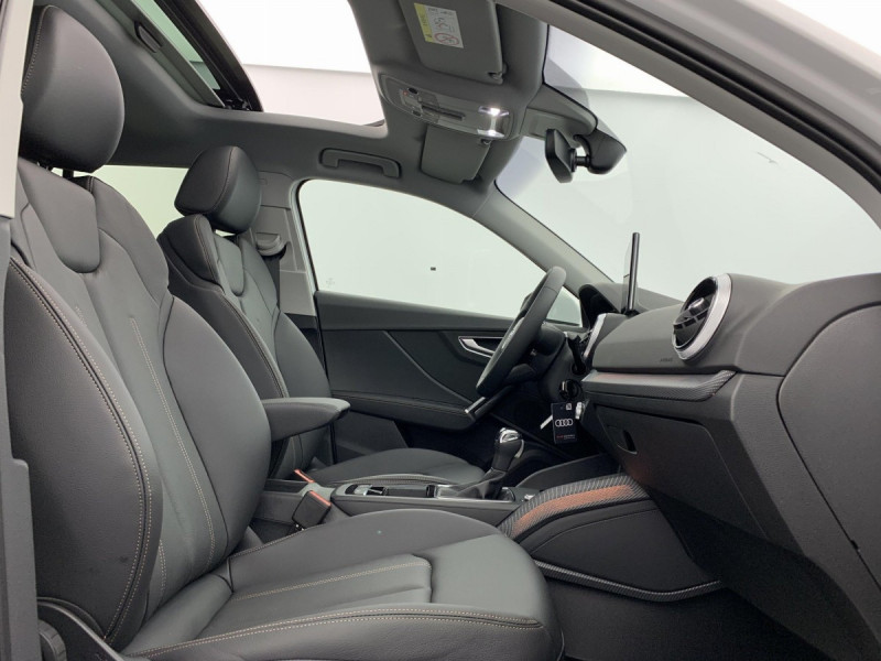 Photo 5 de l'offre de AUDI Q2 35 TFSI 150 S tronic 7 Design à 37098€ chez Carlyss automobiles Vitré