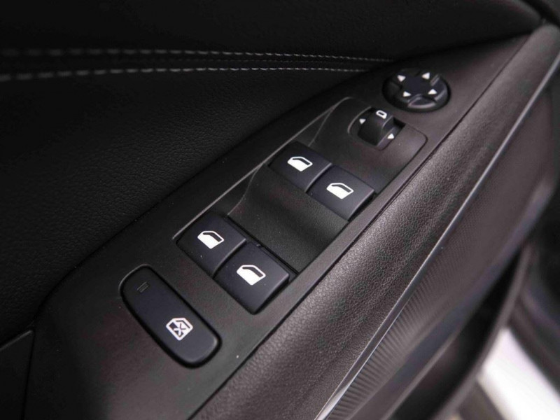 Photo 8 de l'offre de OPEL Crossland 1.2 Turbo 110 ch Elegance à 19298€ chez Carlyss automobiles Vitré