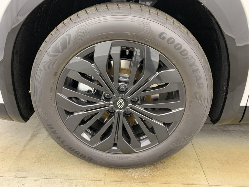 Photo 20 de l'offre de Renault AUSTRAL NOUVEAU FULL HYBRID E-TECH 200 CH EVOLUTION à 32598€ chez Carlyss automobiles Vitré