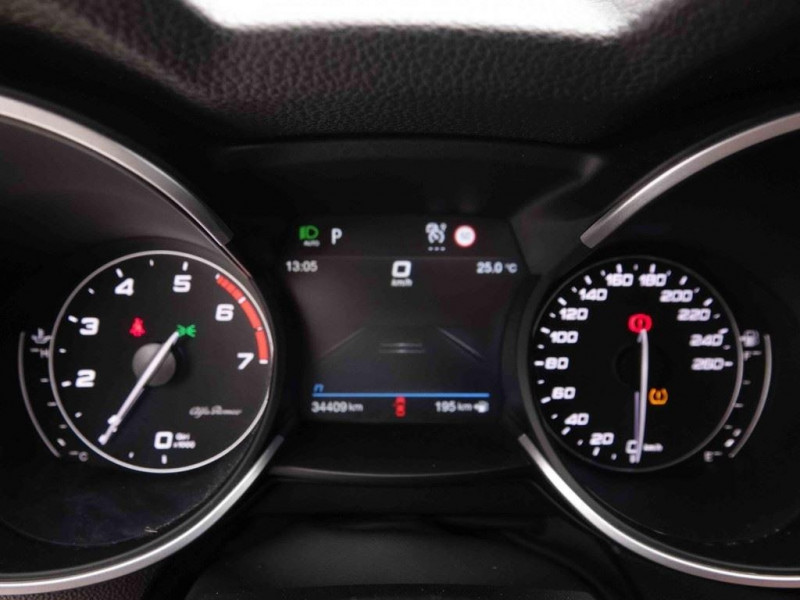 Photo 13 de l'offre de ALFA ROMEO Stelvio 2.0 Turbo AT8 Q4 Ti à 36152€ chez Carlyss automobiles Vitré