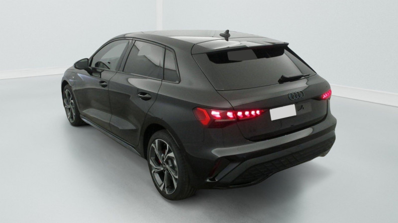 Photo 6 de l'offre de AUDI A3 SPORTBACK NOUVELLE 45 TFSI E HYBRIDE RECHARGEABLE 272 S TRONIC 6 S LINE à 43998€ chez Carlyss automobiles Vitré