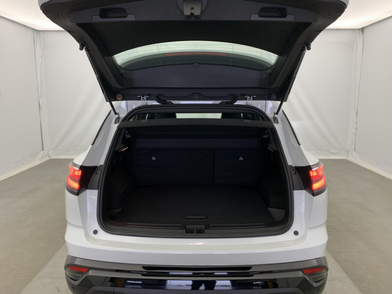 Photo 11 de l'offre de Renault AUSTRAL NOUVEAU FULL HYBRID E-TECH 200 CH EVOLUTION à 32598€ chez Carlyss automobiles Vitré