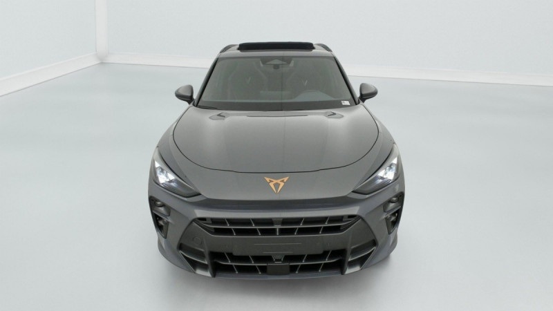 Photo 2 de l'offre de Cupra Terramar 1.5 eTSI Hybrid 150 ch DSG7 V à 36998€ chez Carlyss automobiles Vitré