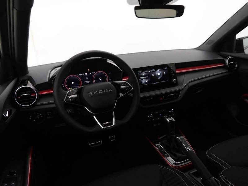 Photo 5 de l'offre de SKODA Fabia 1.0 TSi 115 DSG Monte Carlo à 25998€ chez Carlyss automobiles Vitré