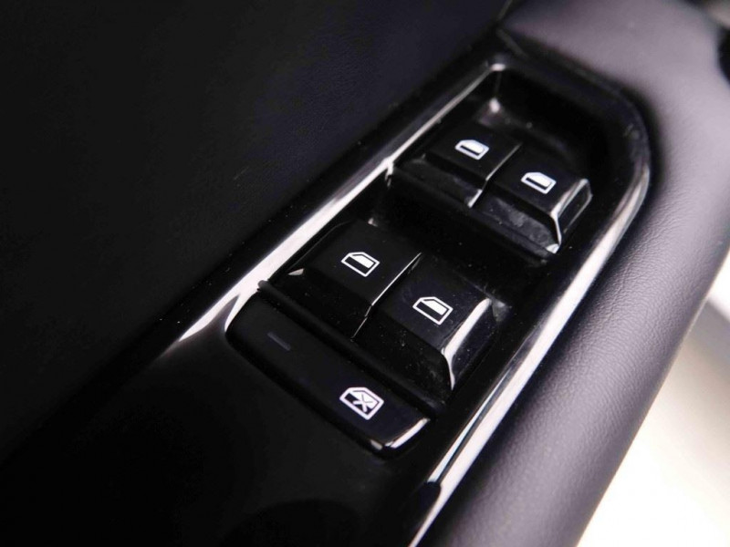 Photo 7 de l'offre de MG Motor MG4 64 kWh 204 Luxury Range à 28598€ chez Carlyss automobiles Vitré