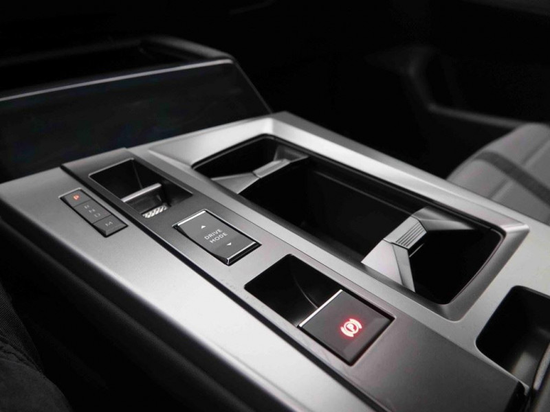 Photo 9 de l'offre de OPEL Grandland 1.2 T Hybrid 145 GS à 35398€ chez Carlyss automobiles Vitré