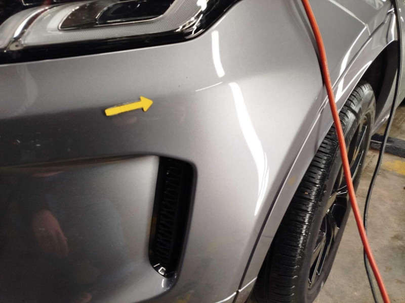 Photo 10 de l'offre de LAND-ROVER Discovery Sport Discovery Sport Mark VII P300e PHEV AWD BVA R-Dynamic SE à 43898€ chez Carlyss automobiles Vitré