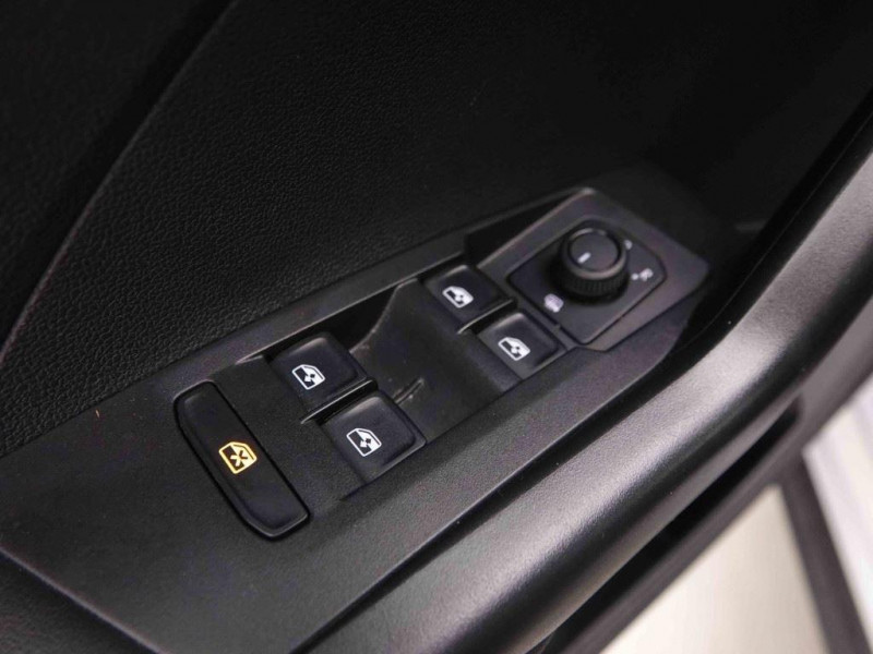 Photo 21 de l'offre de VOLKSWAGEN T-cross 1.0 TSi Life à 22267€ chez Carlyss automobiles Vitré