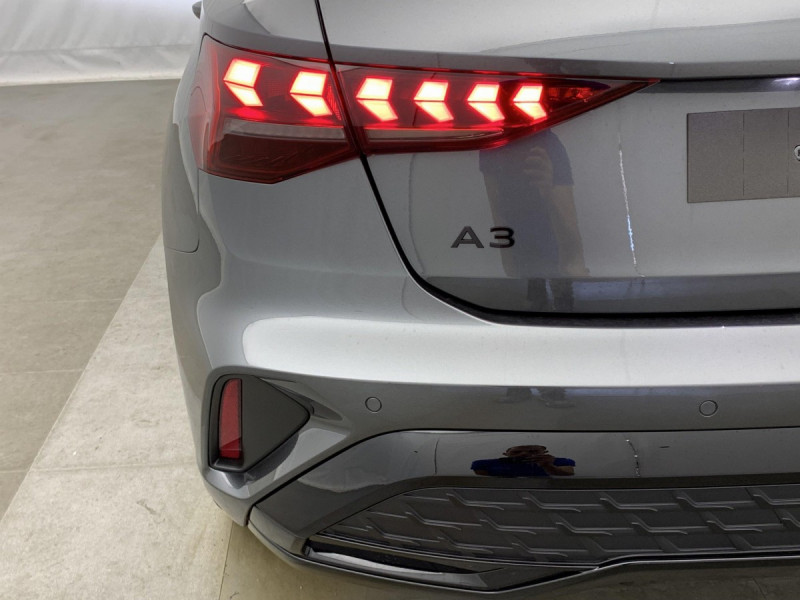 Photo 10 de l'offre de AUDI A3 SPORTBACK NOUVELLE 45 TFSI E HYBRIDE RECHARGEABLE 272 S TRONIC 6 S LINE à 43998€ chez Carlyss automobiles Vitré