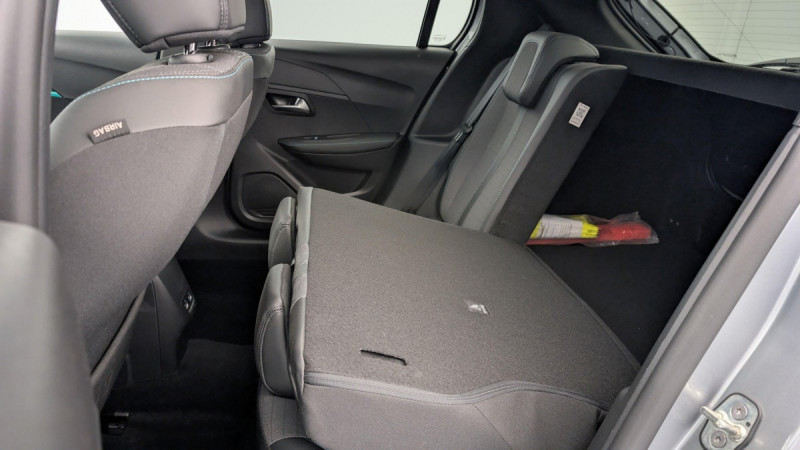 Photo 12 de l'offre de PEUGEOT 208 PureTech 100 S&S BVM6 Allure Pack à 16622€ chez Carlyss automobiles Vitré