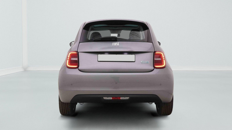Photo 4 de l'offre de Fiat 500e 118 Icon 42 Kw à 19298€ chez Carlyss automobiles Vitré