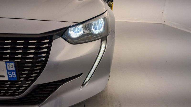 Photo 21 de l'offre de PEUGEOT 208 PureTech 100 S&S BVM6 Allure Pack à 16622€ chez Carlyss automobiles Vitré