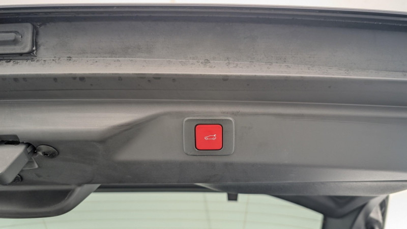 Photo 21 de l'offre de PEUGEOT 3008 Hybrid 145 e-DCS6 GT à 34998€ chez Carlyss automobiles Vitré