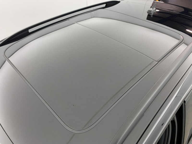 Photo 7 de l'offre de VOLKSWAGEN T-roc 2.0 TDI 150 Start/Stop DSG7 R-Line Edition à 37498€ chez Carlyss automobiles Vitré