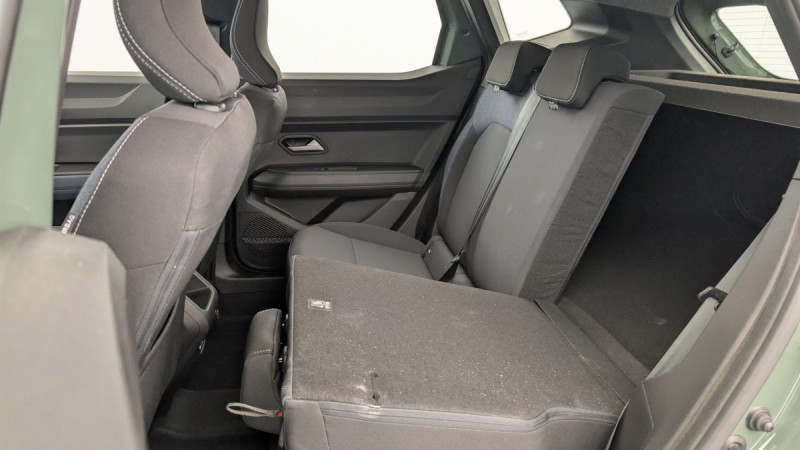 Photo 24 de l'offre de DACIA DUSTER TCe 130 4x4 Expression à 24998€ chez Carlyss automobiles Vitré