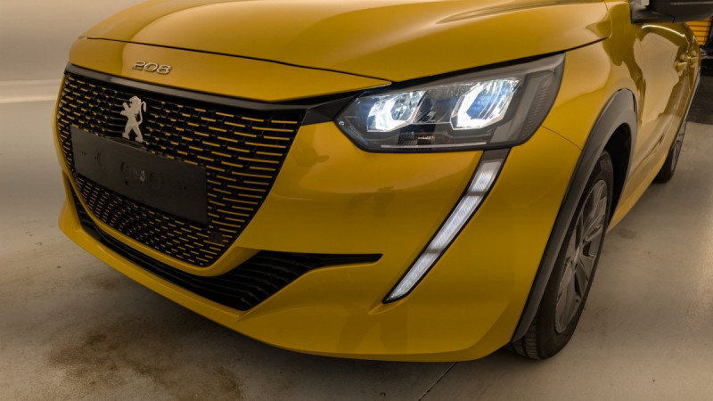 Photo 19 de l'offre de PEUGEOT 208 ELECTRIQUE 50 KWH 136CH ALLURE à 17898€ chez Carlyss automobiles Vitré