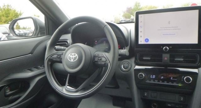 Photo 11 de l'offre de Toyota Yaris Cross Hybride Yaris Cross Hybride 130h 2WD Design à 29398€ chez Carlyss automobiles Vitré