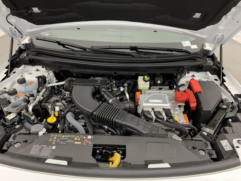 Photo 21 de l'offre de Renault AUSTRAL NOUVEAU FULL HYBRID E-TECH 200 CH EVOLUTION à 32598€ chez Carlyss automobiles Vitré