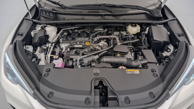 Photo 19 de l'offre de Lexus LBX 2WD Business à 31998€ chez Carlyss automobiles Vitré