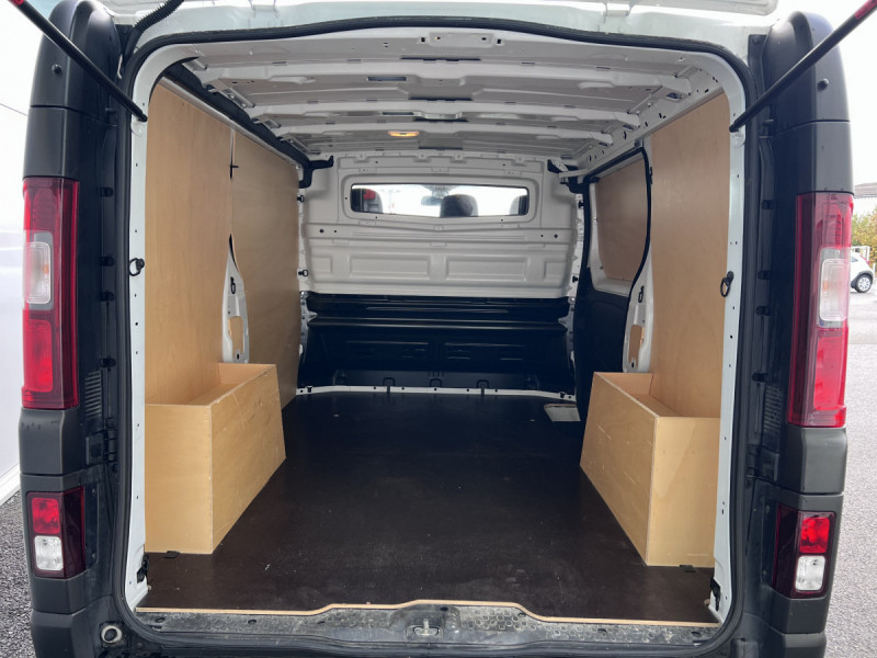 Photo 16 de l'offre de Renault Trafic (3) 15408 euros HT NV FG CF L1H1 1200 Energy dCi 145 à 18490€ chez Carlyss automobiles Vitré