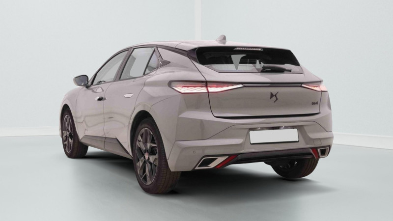 Photo 3 de l'offre de DS DS4 1.2 T 130 EAT8 Performance Line à 26205€ chez Carlyss automobiles Vitré