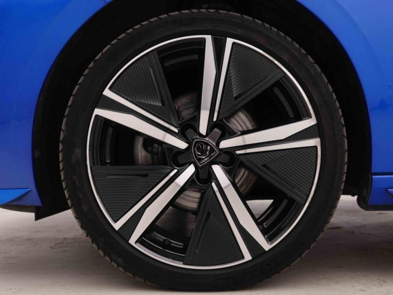 Photo 10 de l'offre de PEUGEOT 308 1.2T 130 EAT8 GT-Line à 29798€ chez Carlyss automobiles Vitré