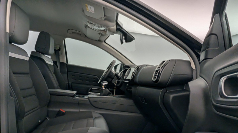 Photo 9 de l'offre de CITROEN C5 Aircross PureTech 130 S&S BVM6 Feel à 19351€ chez Carlyss automobiles Vitré