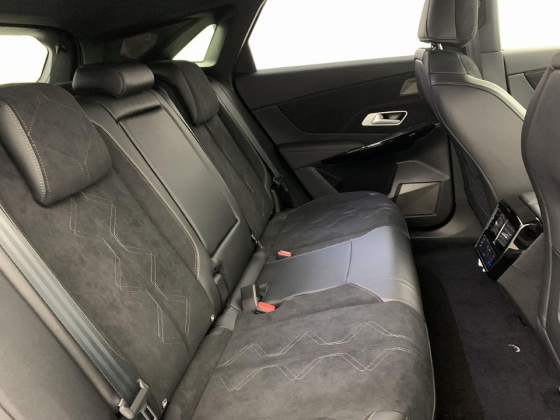 Photo 10 de l'offre de DS DS7 BlueHDi 130 EAT8 Pallas à 33998€ chez Carlyss automobiles Vitré