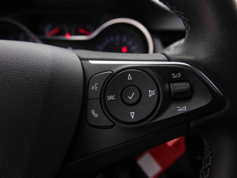 Photo 11 de l'offre de OPEL Crossland 1.2 Turbo 110 ch Elegance à 19298€ chez Carlyss automobiles Vitré