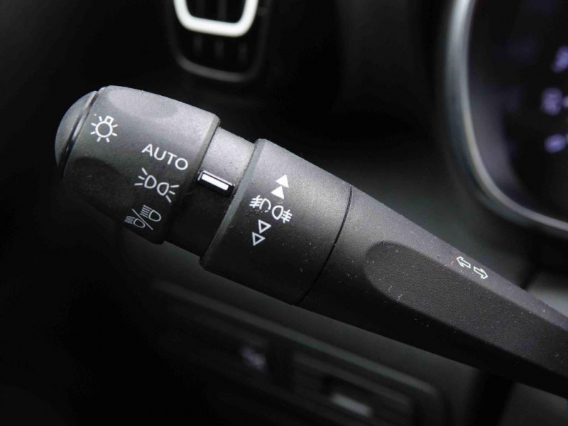 Photo 12 de l'offre de CITROEN C3 Aircross 1.2 T 130 EAT6 MAX à 19301€ chez Carlyss automobiles Vitré