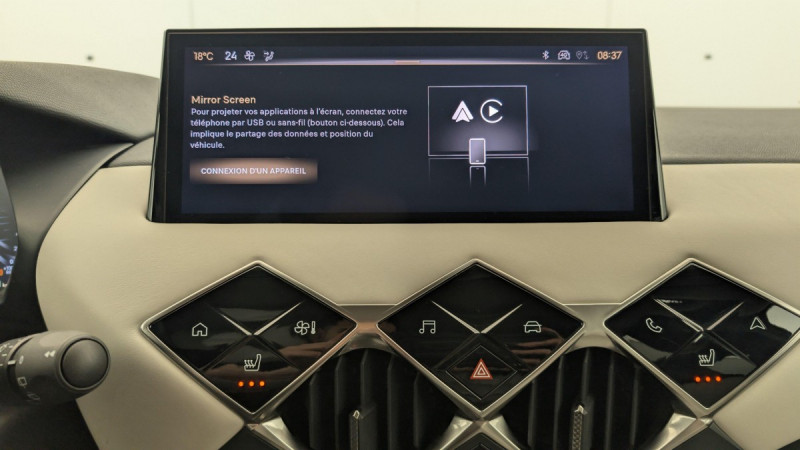 Photo 19 de l'offre de DS DS3 PureTech 130 EAT8 Esprit de Voyage à 23919€ chez Carlyss automobiles Vitré