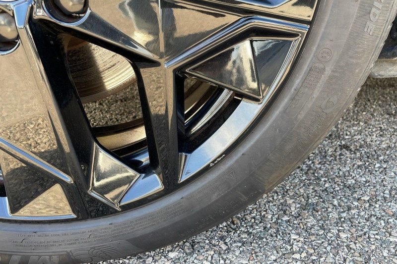 Photo 16 de l'offre de DS DS4 PureTech 130 EAT8 Performance Line+ à 22280€ chez Carlyss automobiles Vitré