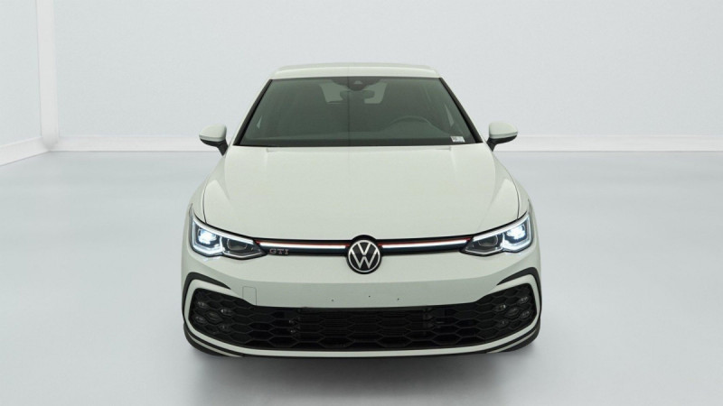 Photo 2 de l'offre de VOLKSWAGEN GOLF 8 2.0 TSI 245 DSG7 GTI à 30858€ chez Carlyss automobiles Vitré