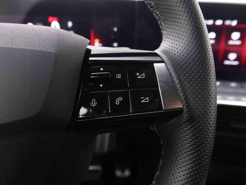 Photo 20 de l'offre de OPEL Astra 1.5 TURBO D 130 BVA8 GS LINE à 25198€ chez Carlyss automobiles Vitré