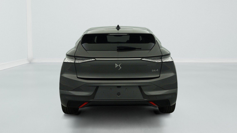Photo 6 de l'offre de DS DS4 BlueHDi 130 EAT8 Etoile - Alcantara à 28264€ chez Carlyss automobiles Vitré