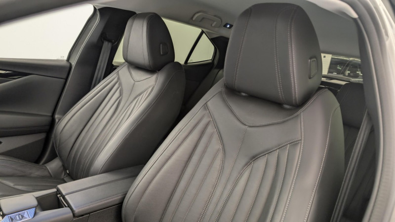 Photo 10 de l'offre de DS DS4 PureTech 130 EAT8 Rivoli à 23618€ chez Carlyss automobiles Vitré