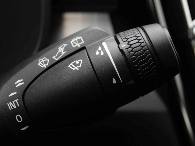 Photo 17 de l'offre de VOLVO XC40 1.5 T2 Geartronic Core à 32205€ chez Carlyss automobiles Vitré