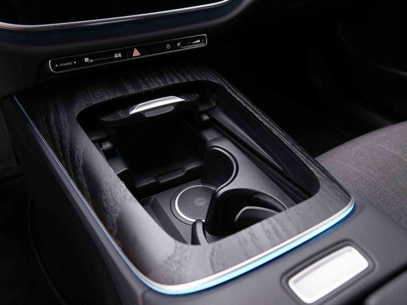 Photo 15 de l'offre de MERCEDES-BENZ CLASSE E BREAK E220D 9G-TRONIC AVANTGARDE LINE à 47361€ chez Carlyss automobiles Vitré