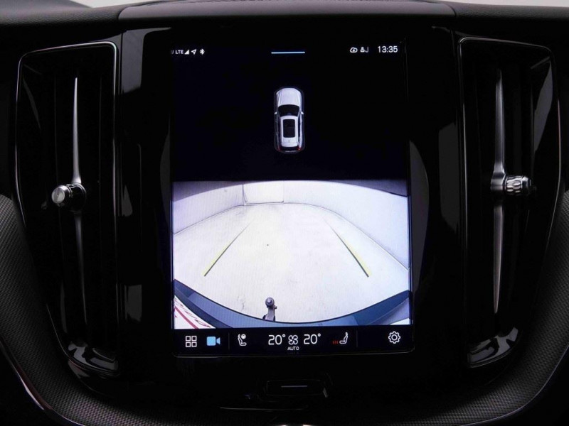 Photo 9 de l'offre de VOLVO XC60 2.0 B4 197 Geartronic Plus Dark à 51765€ chez Carlyss automobiles Vitré