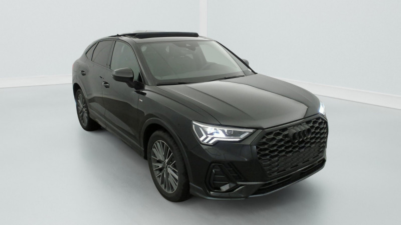 Photo 1 de l'offre de AUDI Q3 Sportback 35 TDI 150 ch S tronic 7 S line à 47498€ chez Carlyss automobiles Vitré