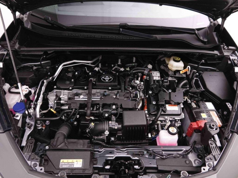 Photo 13 de l'offre de TOYOTA C-HR 1.8 Hybrid 140 CVT Dynamic à 31402€ chez Carlyss automobiles Vitré