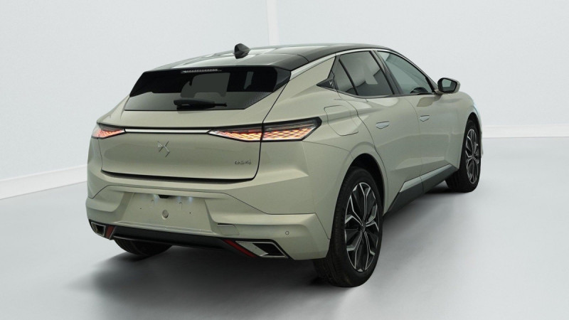 Photo 7 de l'offre de DS DS4 PureTech 130 EAT8 Rivoli à 22244€ chez Carlyss automobiles Vitré