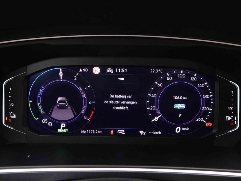 Photo 11 de l'offre de VOLKSWAGEN Tiguan 1.4 eHybrid 245 PHEV R-Line à 48698€ chez Carlyss automobiles Vitré