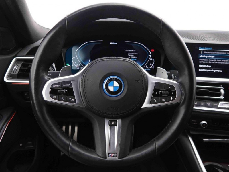 Photo 7 de l'offre de Bmw 3 330e PHEV 292 Touring M-Sport à 38602€ chez Carlyss automobiles Vitré