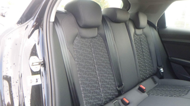 Photo 16 de l'offre de AUDI A1 Sportback A1 Sportback 25 TFSI 95 ch S tronic 7 S Line à 32398€ chez Carlyss automobiles Vitré