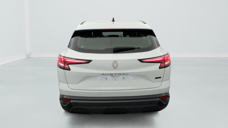 Photo 7 de l'offre de Renault AUSTRAL NOUVEAU FULL HYBRID E-TECH 200 CH EVOLUTION à 31998€ chez Carlyss automobiles Vitré