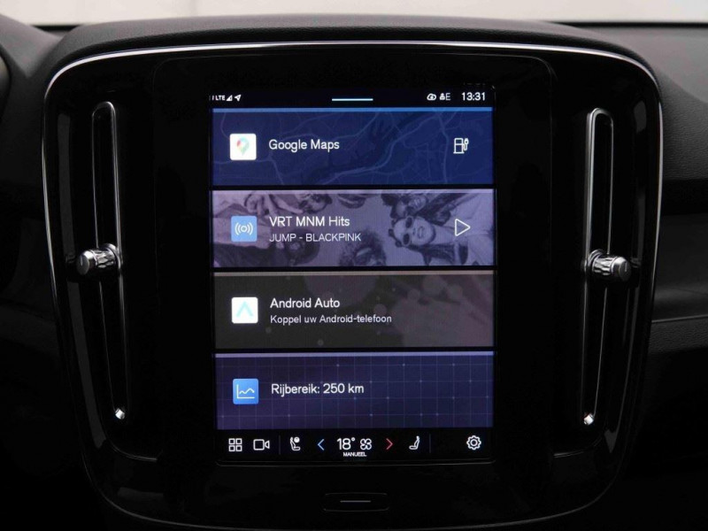 Photo 15 de l'offre de Volvo C40 79 kWh Recharge Dark à 36619€ chez Carlyss automobiles Vitré