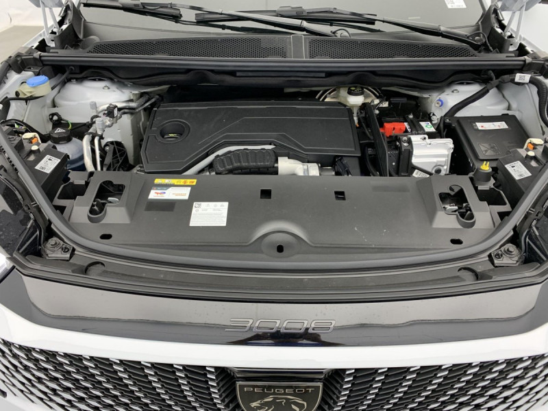 Photo 16 de l'offre de PEUGEOT 3008 Hybrid 145 e-DCS6 Allure à 28998€ chez Carlyss automobiles Vitré